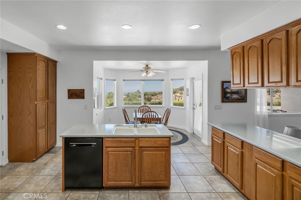 8727 Wintergreen Road Pinon Hills, CA 92372 - Photo 17 of 50
