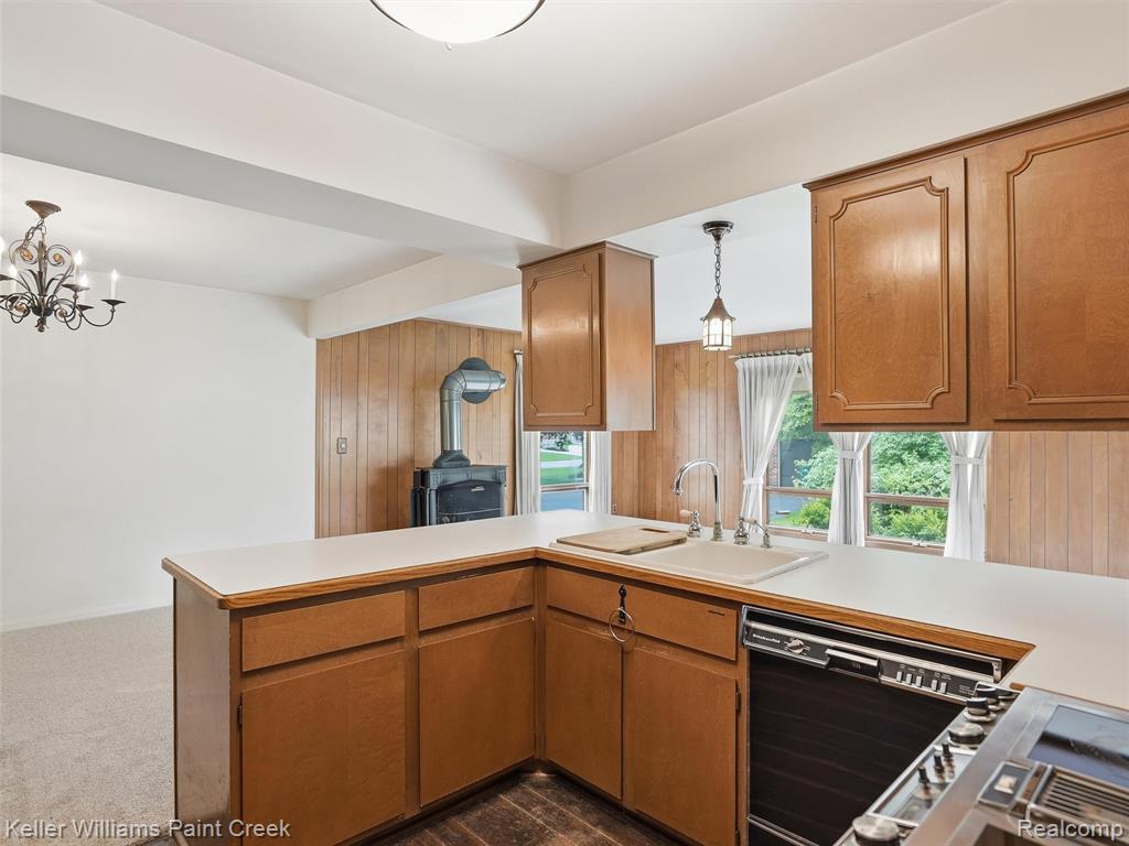 436 Broadleaf Drive Rochester, MI 48306 - Photo 19 of 41