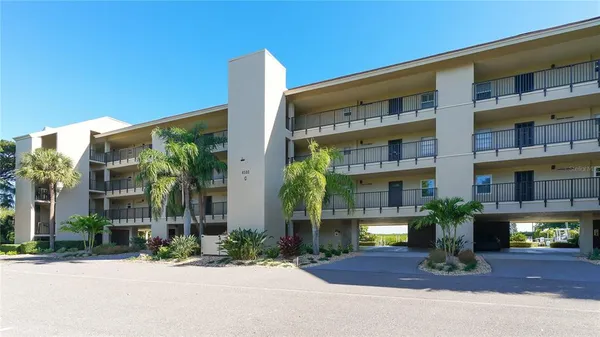 $769,000 | 4500 Gulf Of Mexico Drive, Unit 206, Longboat Key, FL 34228