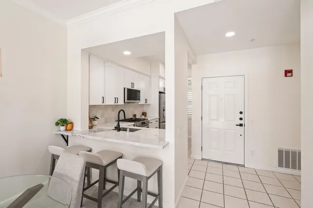 $788,000 | 833 Swallowtail Court, Brisbane, CA 94005