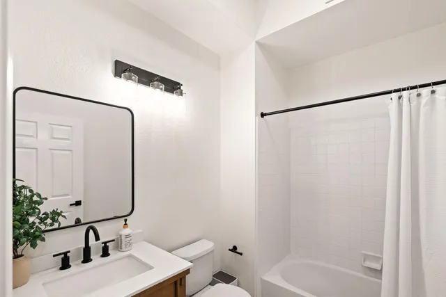 $788,000 | 833 Swallowtail Court, Brisbane, CA 94005