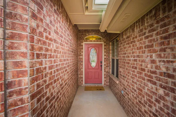 $325,000 | 9806 Elkhart Avenue, Lubbock, TX 79424