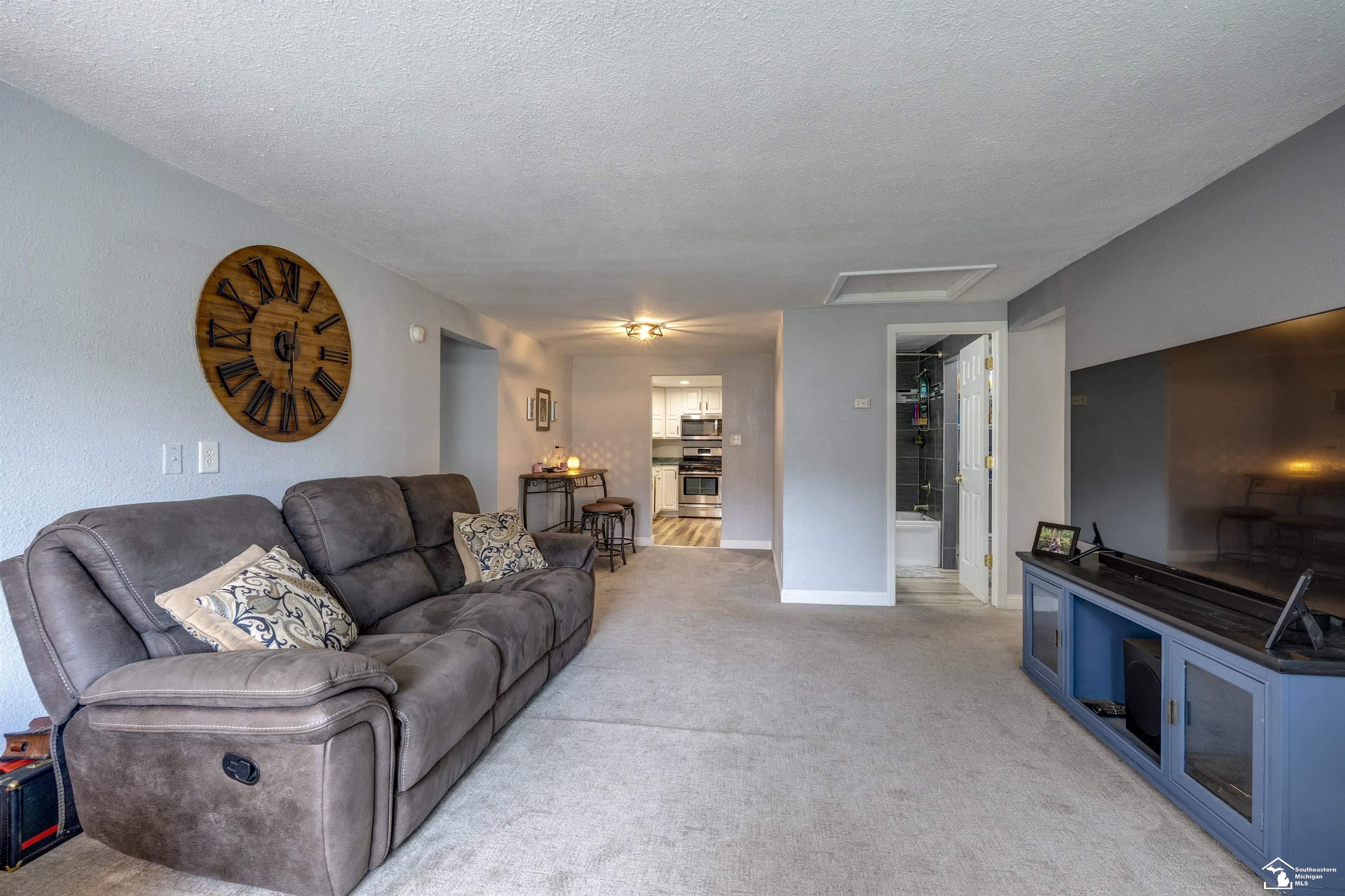 7768 Summerfield Road Lambertville, MI 48144 - Photo 13 of 33