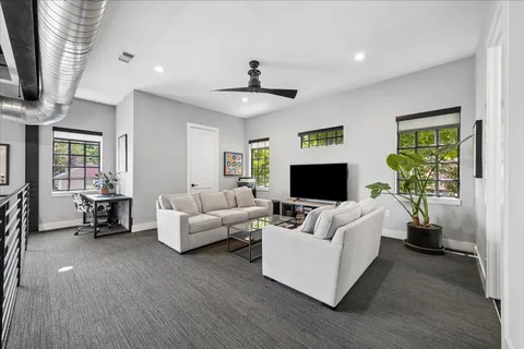 $700,000 | 2005 Terry Street, Houston, TX 77009