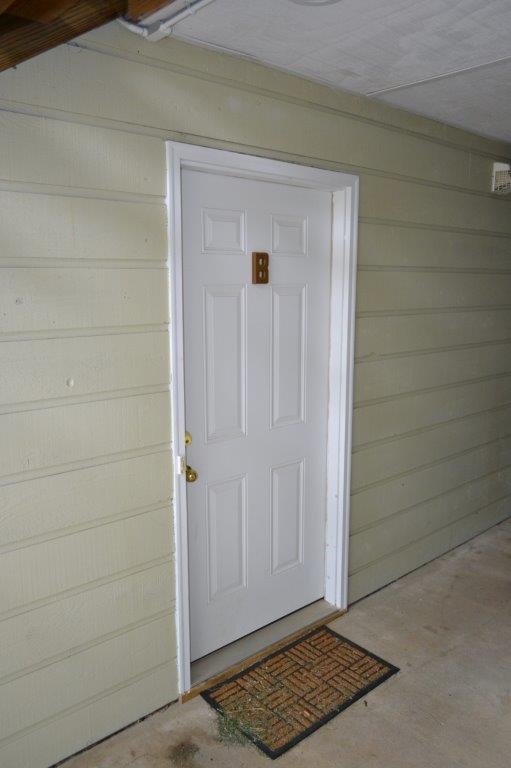 1372 Hunters Road, Unit B Harrisonburg, VA 22801 - Photo 3 of 22 a view of front door