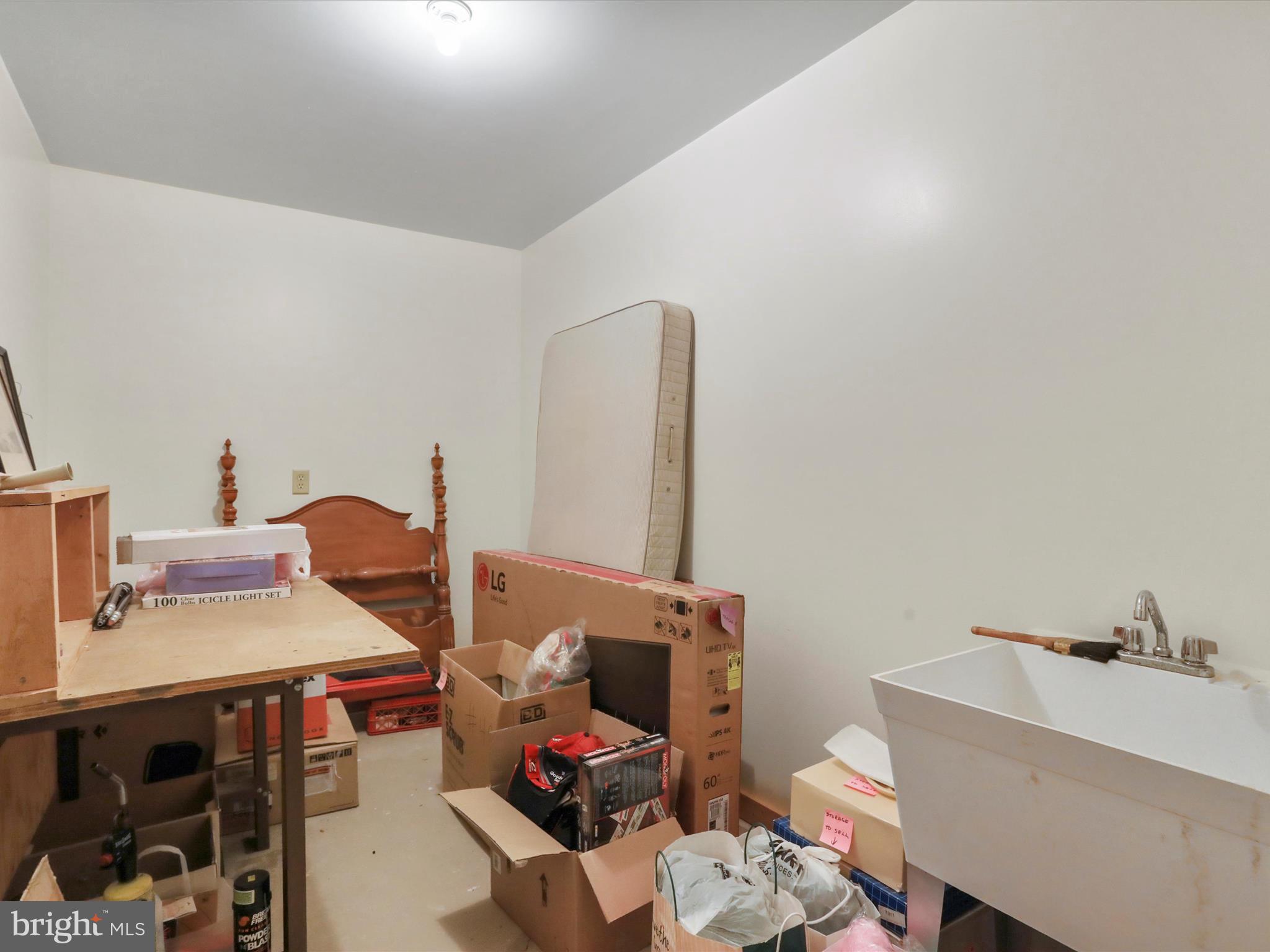 1027 Dry Run Road Fort Valley, VA 22652 - Photo 29 of 39 Gallery Image 29