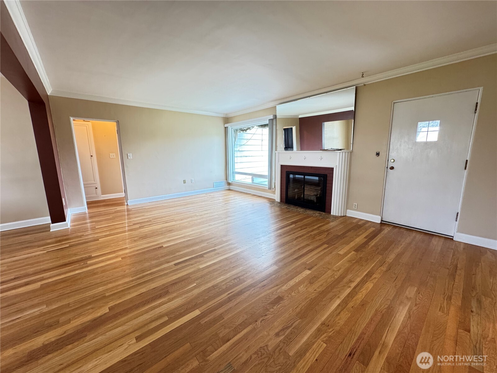 317 Ash Street South Omak, WA 98841 - Photo 4 of 36