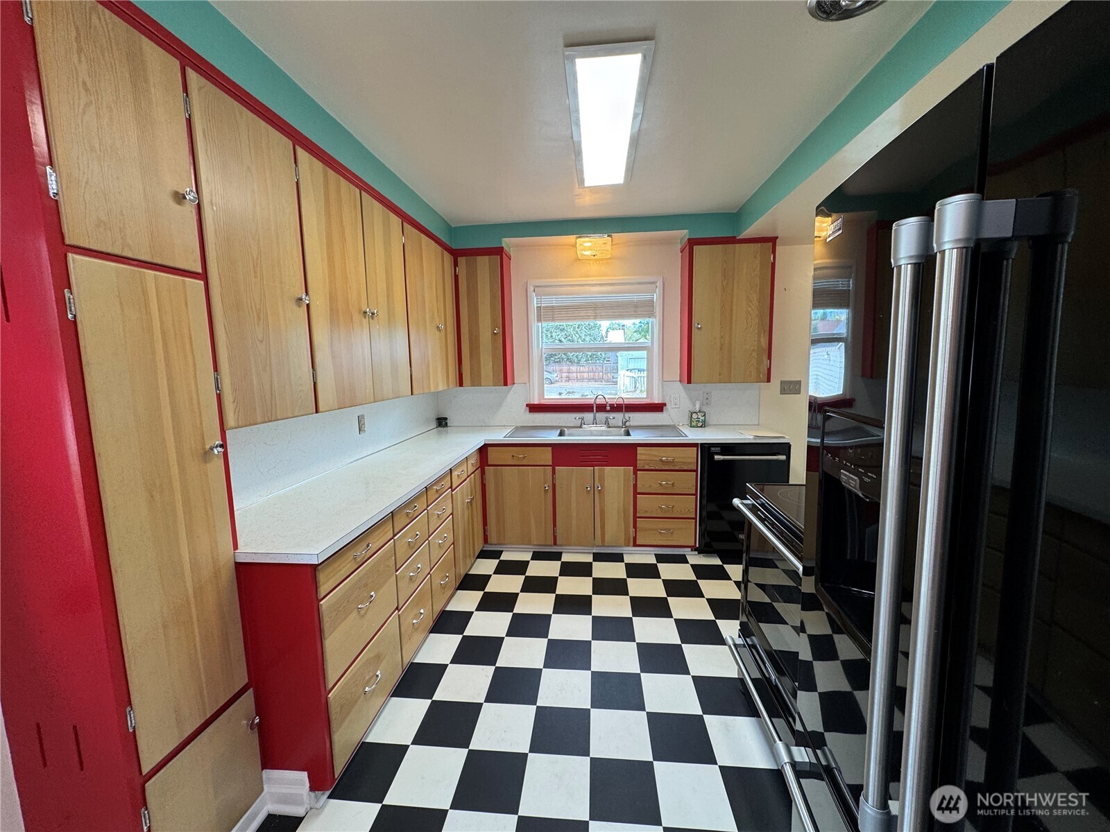 317 Ash Street South Omak, WA 98841 - Photo 9 of 40