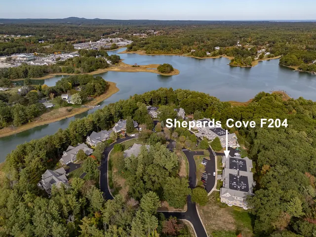 $575,000 | 100 Shepard's Cove Road, Unit F204, Kittery, ME 03904