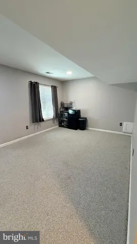 a view of livingroom with furniture