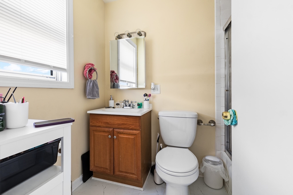 743 Rodman Street Fall River, MA 02721 - Photo 15 of 32