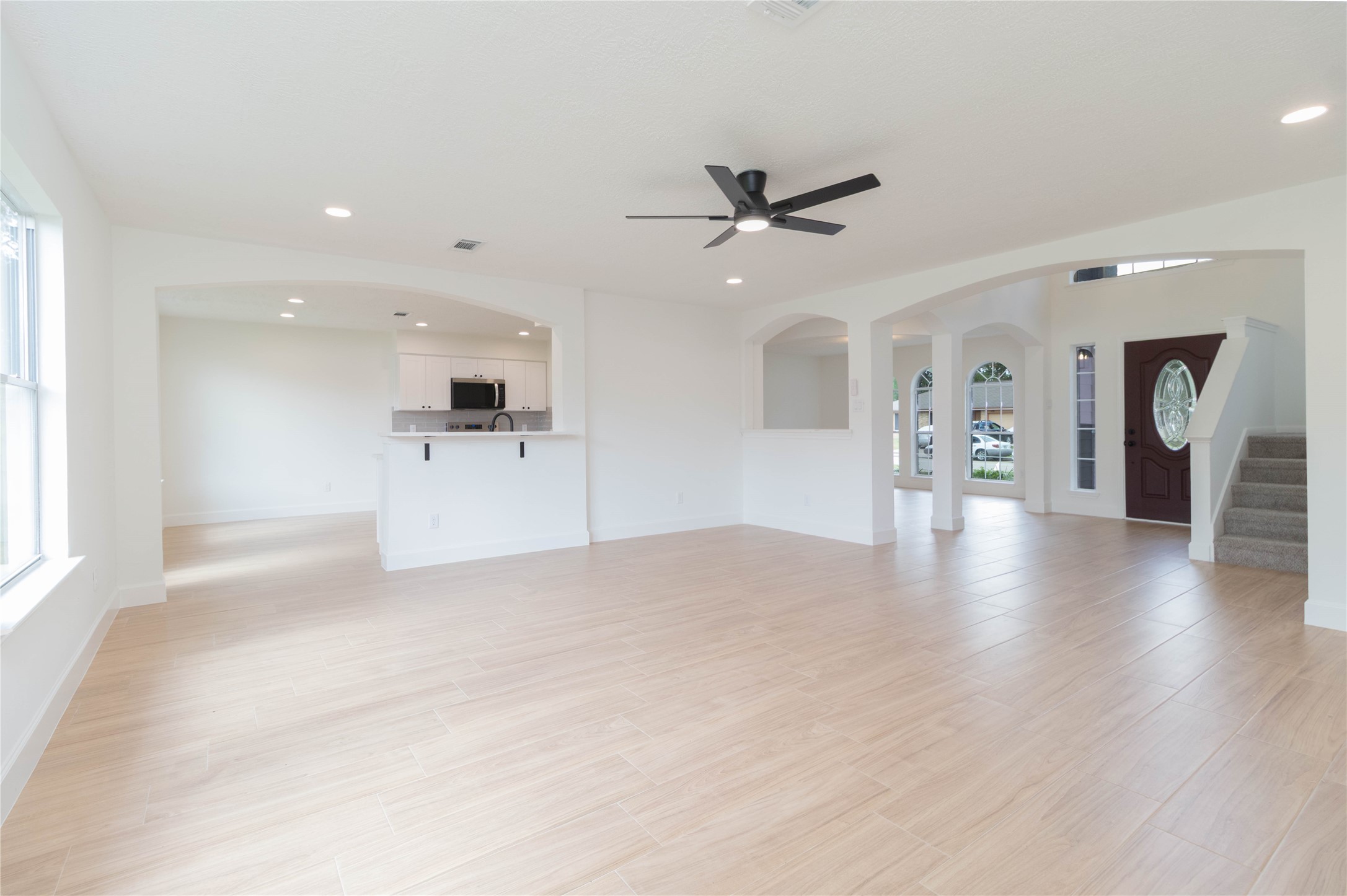 415 Binnacle Way Crosby, TX 77532 - Photo 10 of 50 a view of a livingroom with a ceiling fan