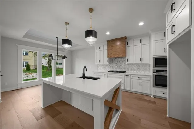 $614,850 | 4004 Northeast Independence Avenue, Lee's Summit, MO 64064