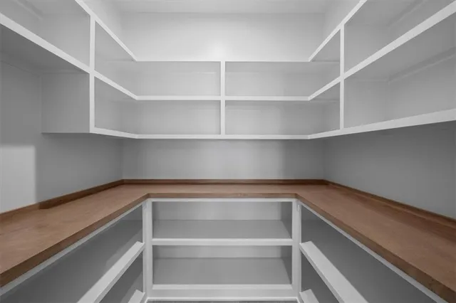 $614,850 | 4004 Northeast Independence Avenue, Lee's Summit, MO 64064