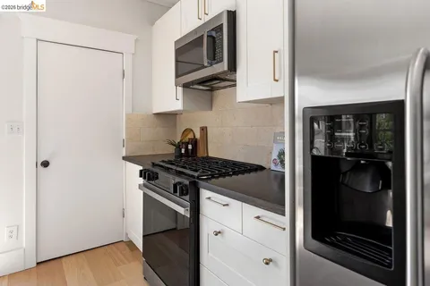 $640,000 | 851 Arlington Avenue, Oakland, CA 94608
