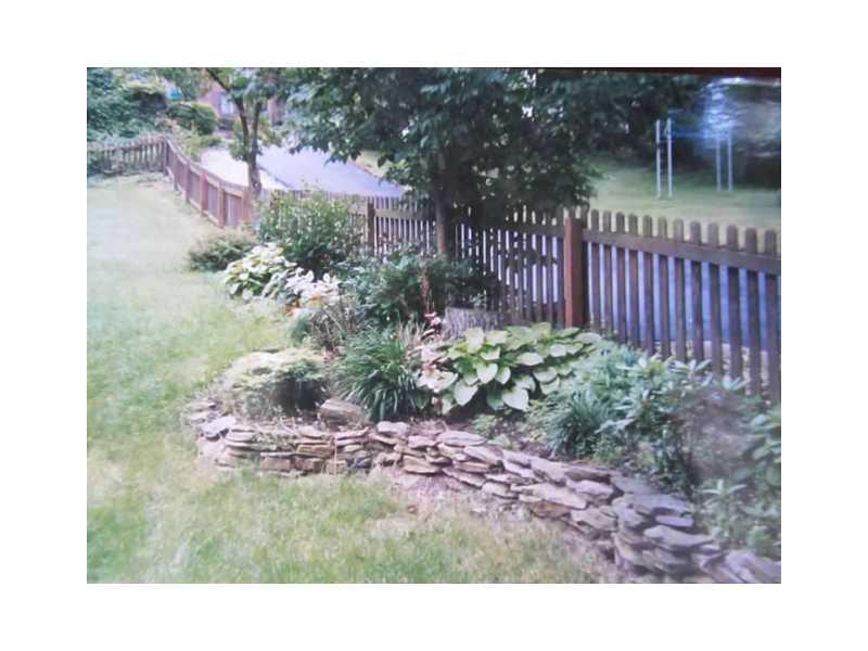 4721 Rolling Hills Road Whitehall, PA 15236 - Photo 21 of 23 Yard/Garden.