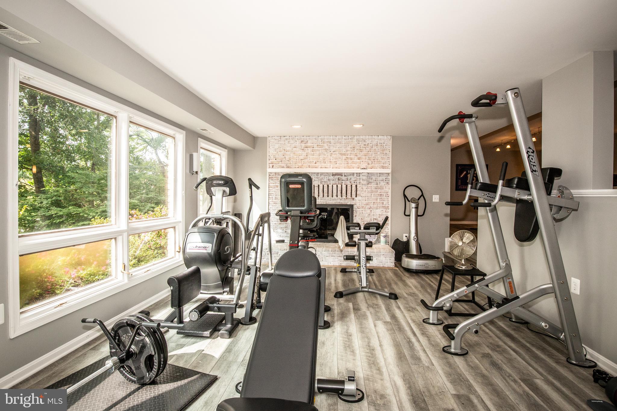 1010 South River Landing Road Edgewater, MD 21037 - Photo 7 of 46