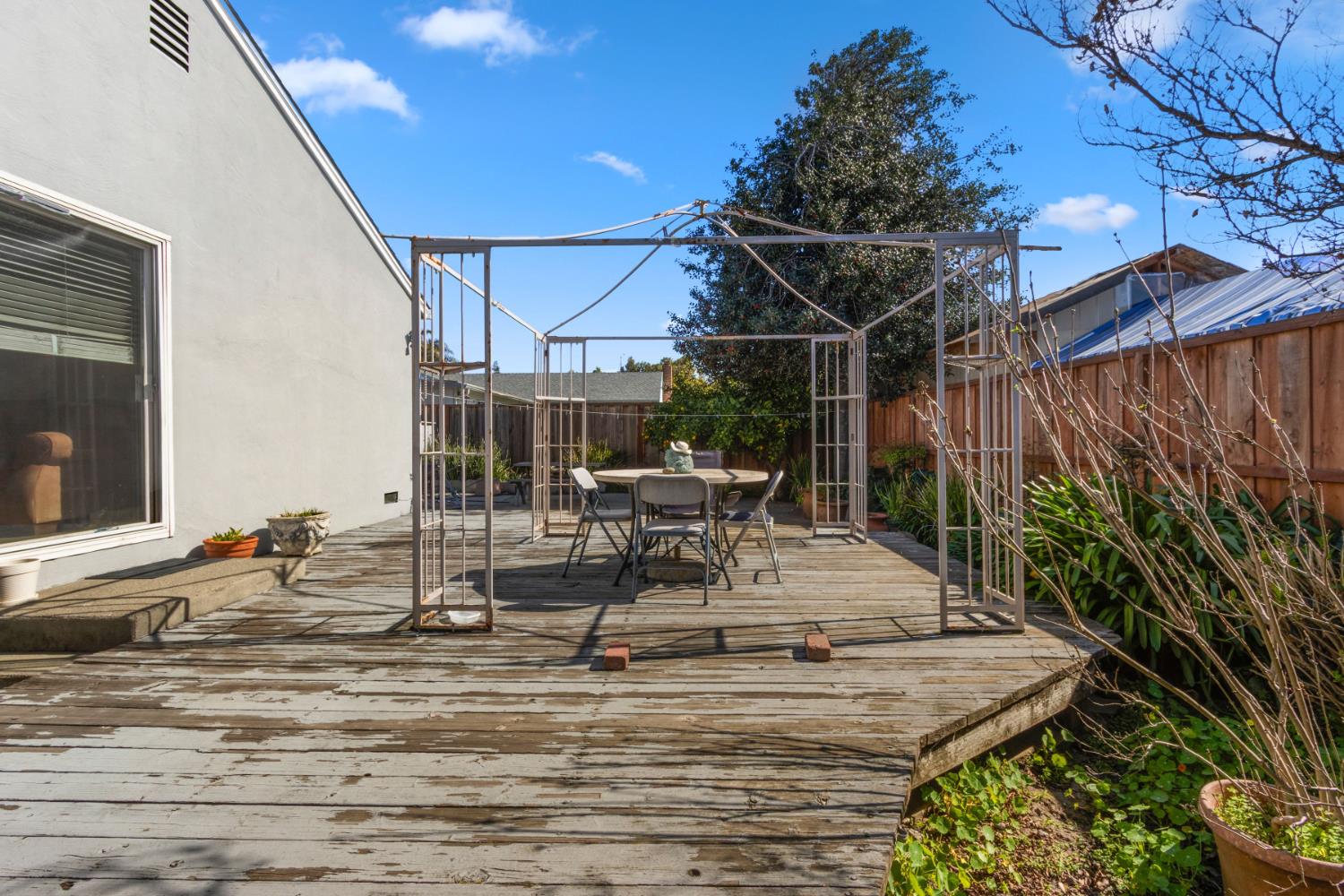 928 Jean Way Hayward, CA 94545 - Photo 33 of 36 a view of a backyard with sitting area