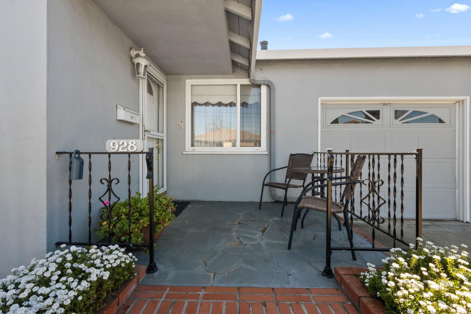 928 Jean Way Hayward, CA 94545 - Photo 4 of 36 a view of entryway with wooden floor