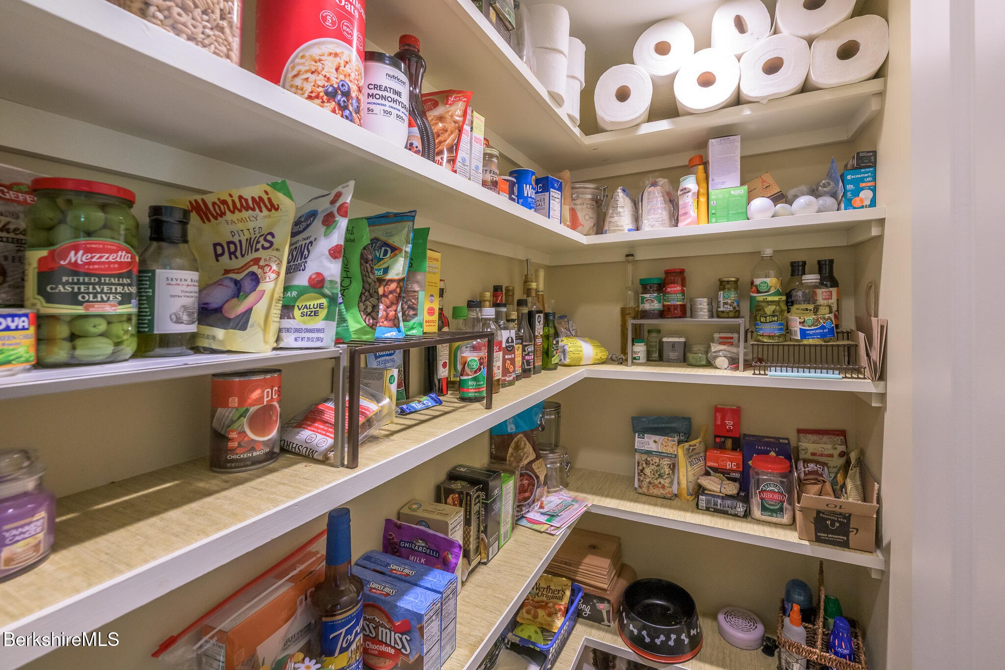 233 Monument Valley Road Great Barrington, MA 01230 - Photo 10 of 55 Pantry