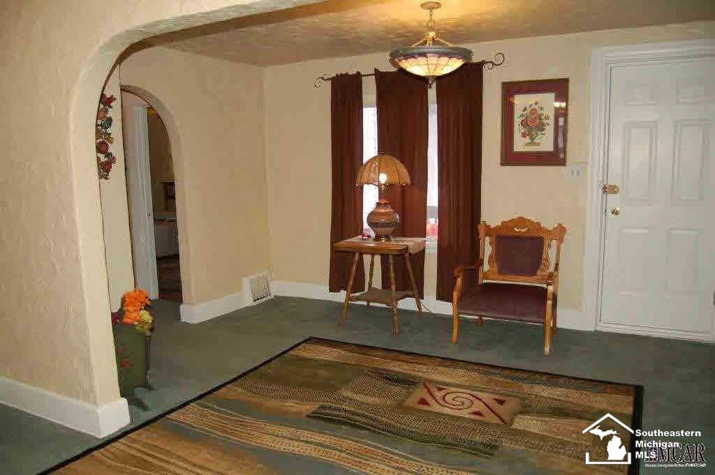 6929 Summerfield Road Temperance, MI 48182 - Photo 13 of 23 21250220-12.JPG