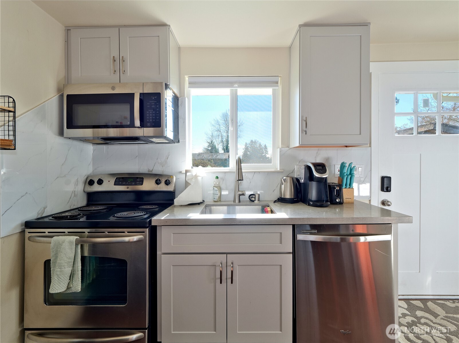 6105 South 124th Street Seattle, WA 98178 - Photo 17 of 25