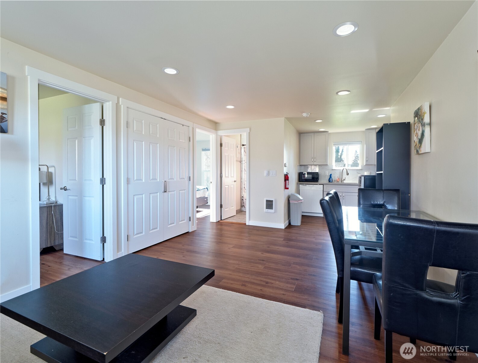6105 South 124th Street Seattle, WA 98178 - Photo 4 of 25