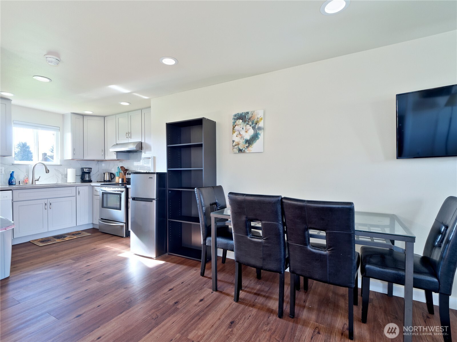 6105 South 124th Street Seattle, WA 98178 - Photo 5 of 25