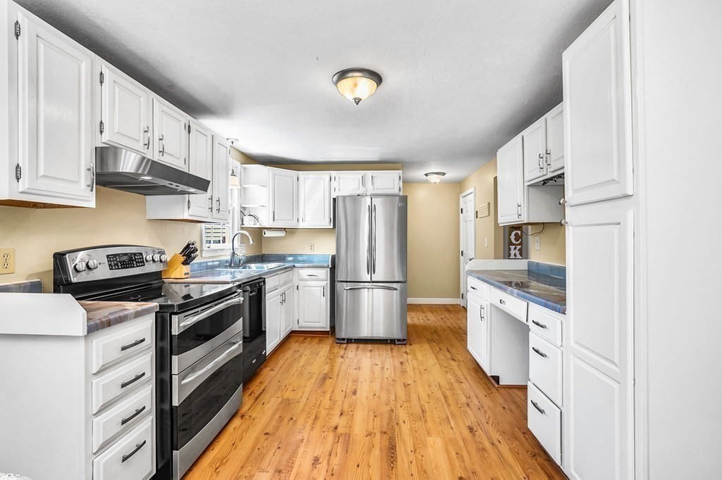 10 Longley Road, Unit 10 Scituate, MA 02066 - Photo 10 of 25 Gallery Image 10