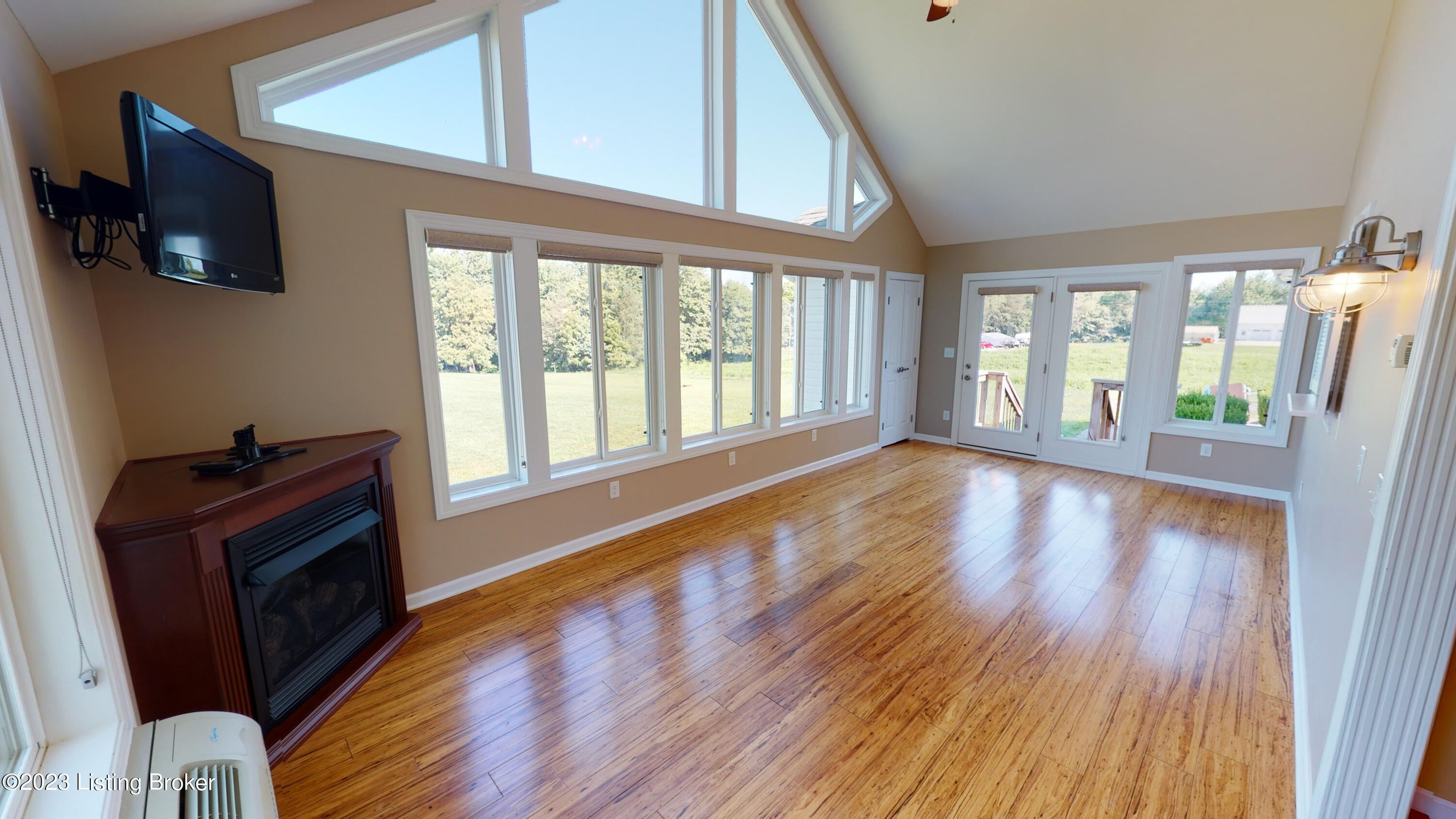 1795 Mud Splash Road Glendale, KY 42740 - Photo 7 of 53 1795-Mud-Splash-Rd-Glendale-KY-42740-081