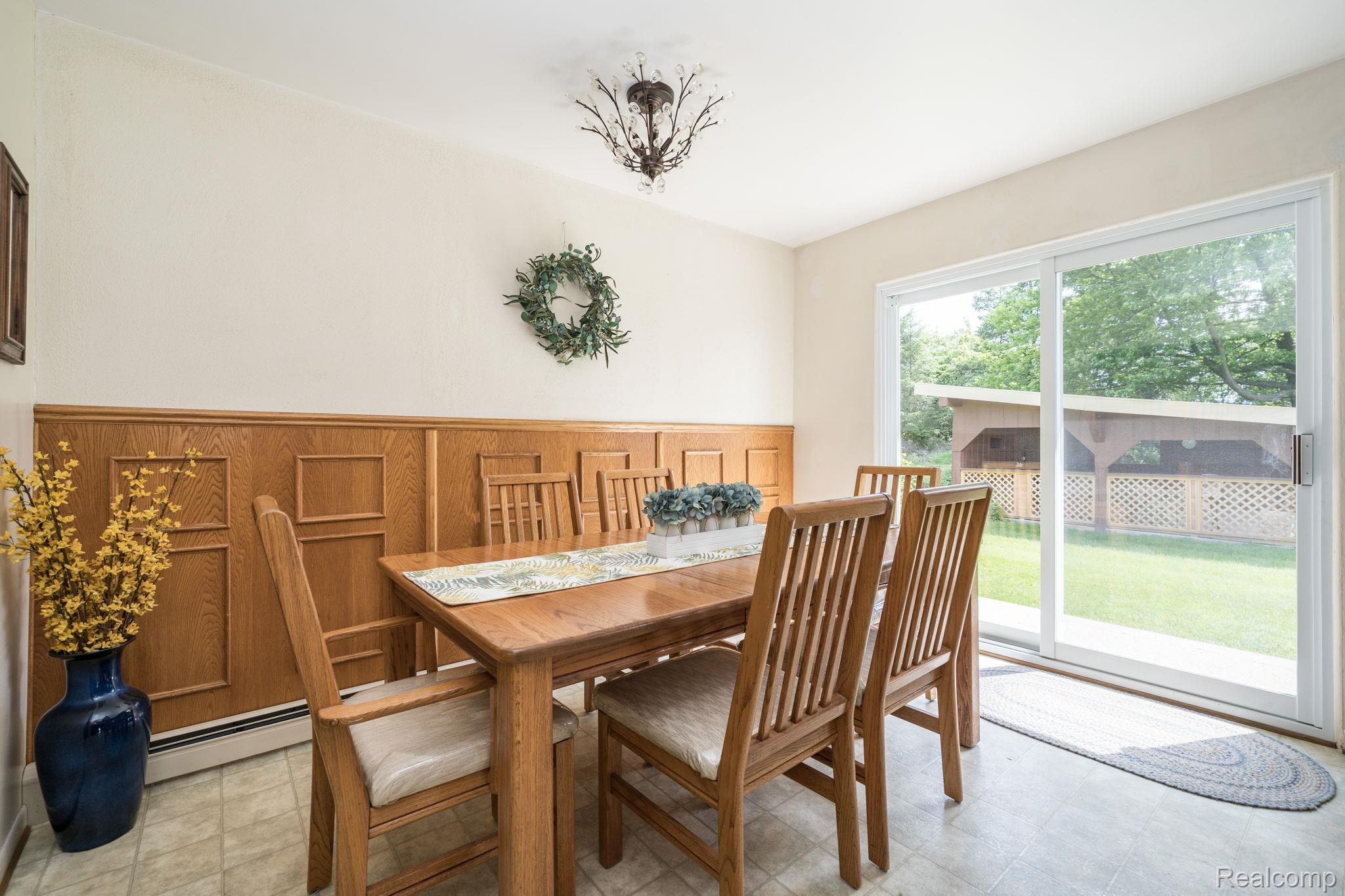 5871 Brewster Road Rochester, MI 48306 - Photo 25 of 50 15-web-or-mls-5871 Brewster Rd-15.jpg