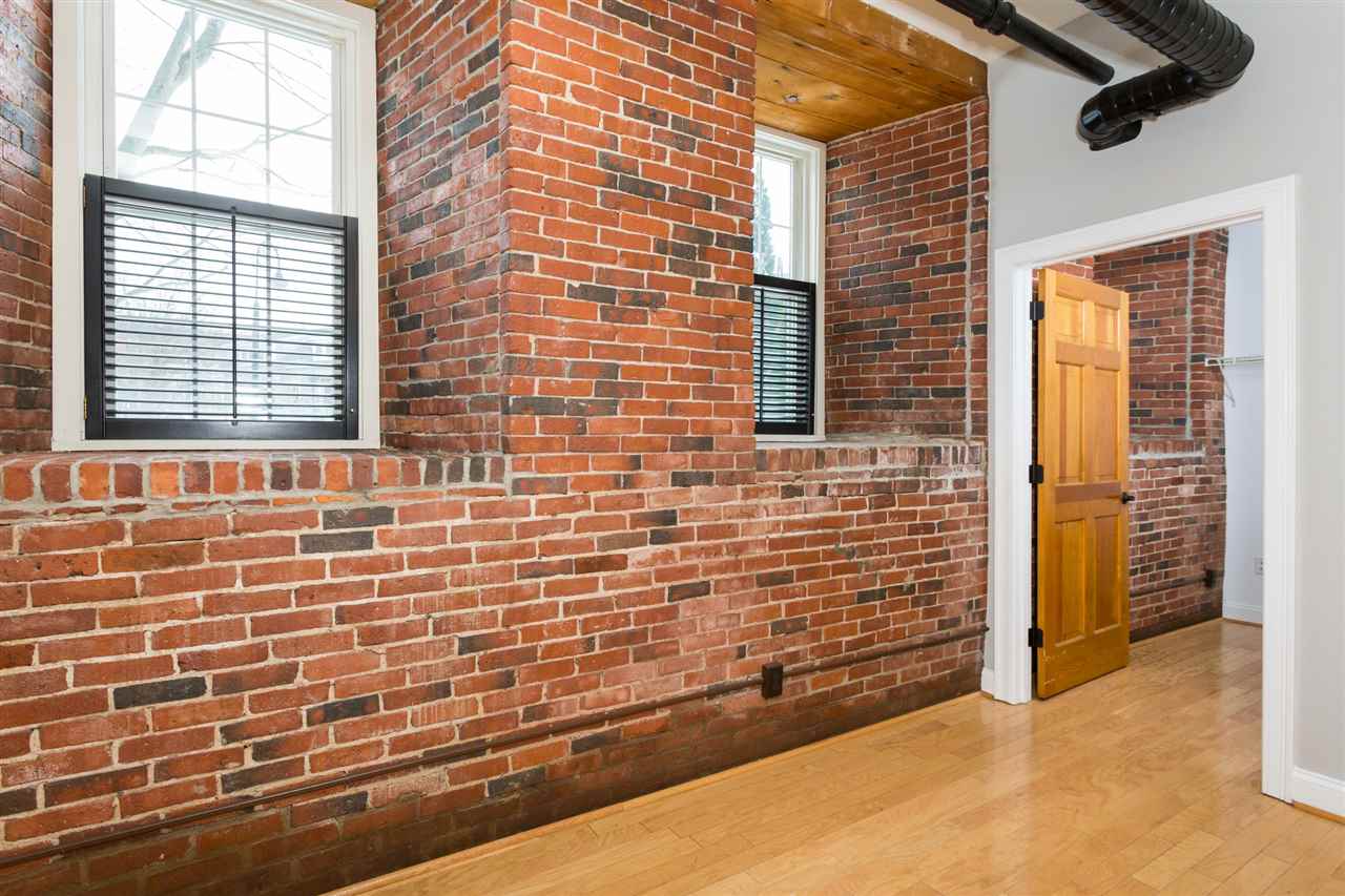6 Bay Road, Unit 2 Newmarket, NH 03857 - Photo 13 of 24