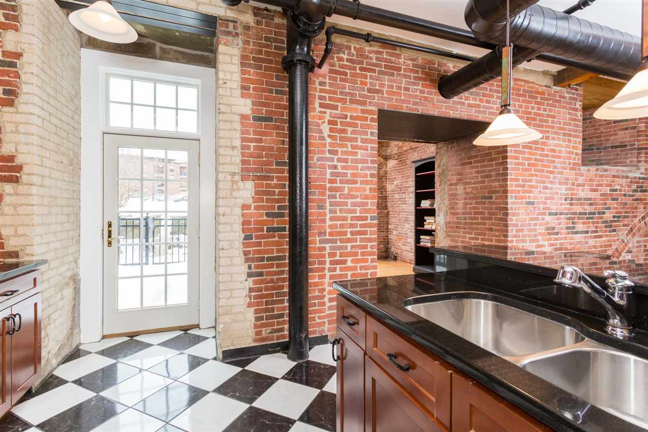 6 Bay Road, Unit 2 Newmarket, NH 03857 - Photo 6 of 24