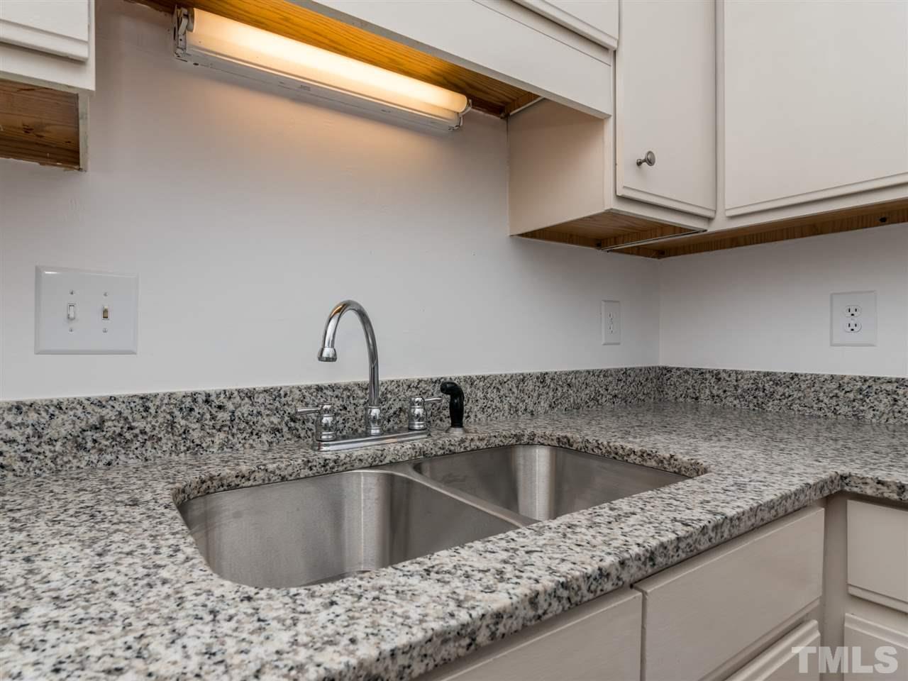 5568 Hamstead Crossing Raleigh, NC 27612 - Photo 9 of 25