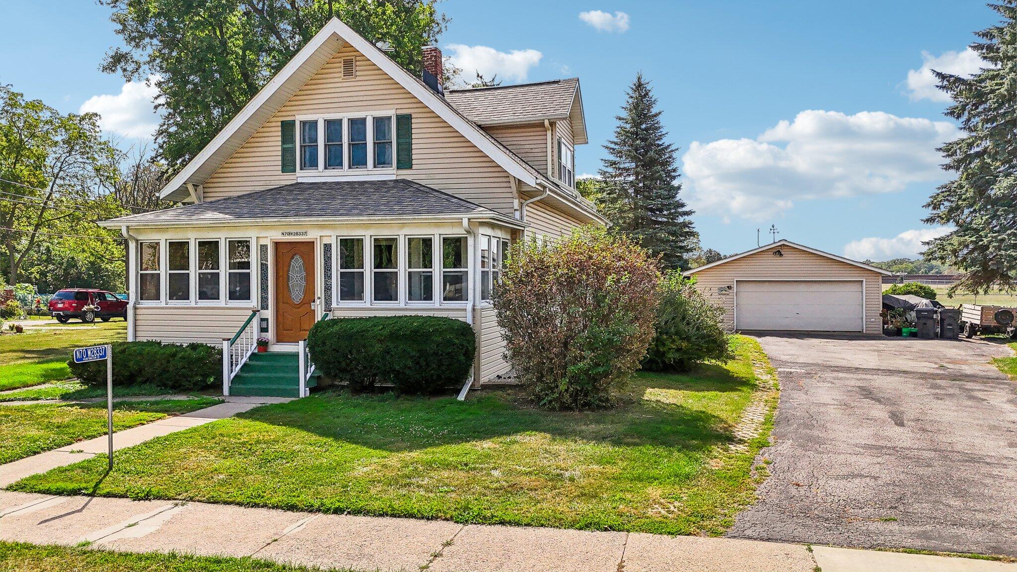 N70-w28337 Huntington St