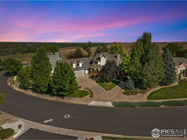 a view of a city street