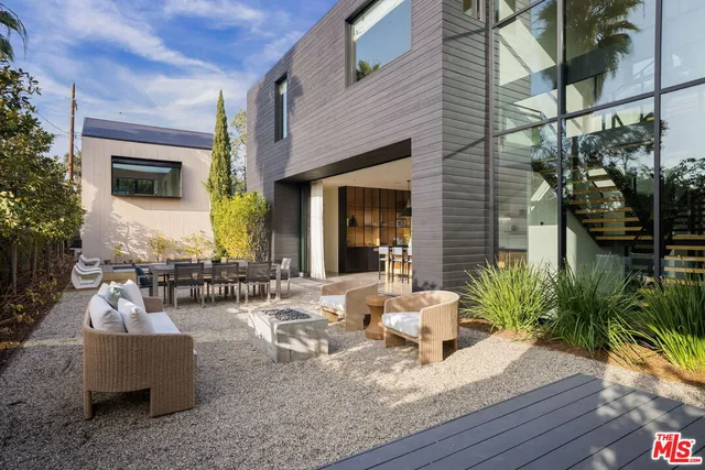 $5,655,555 | 901 Flower Avenue, Venice, CA 90291