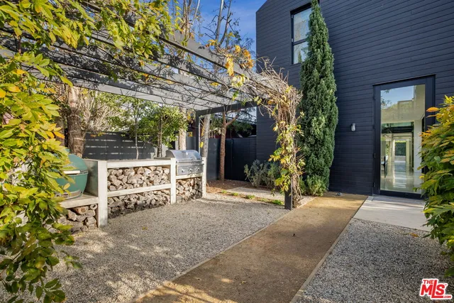 $5,655,555 | 901 Flower Avenue, Venice, CA 90291