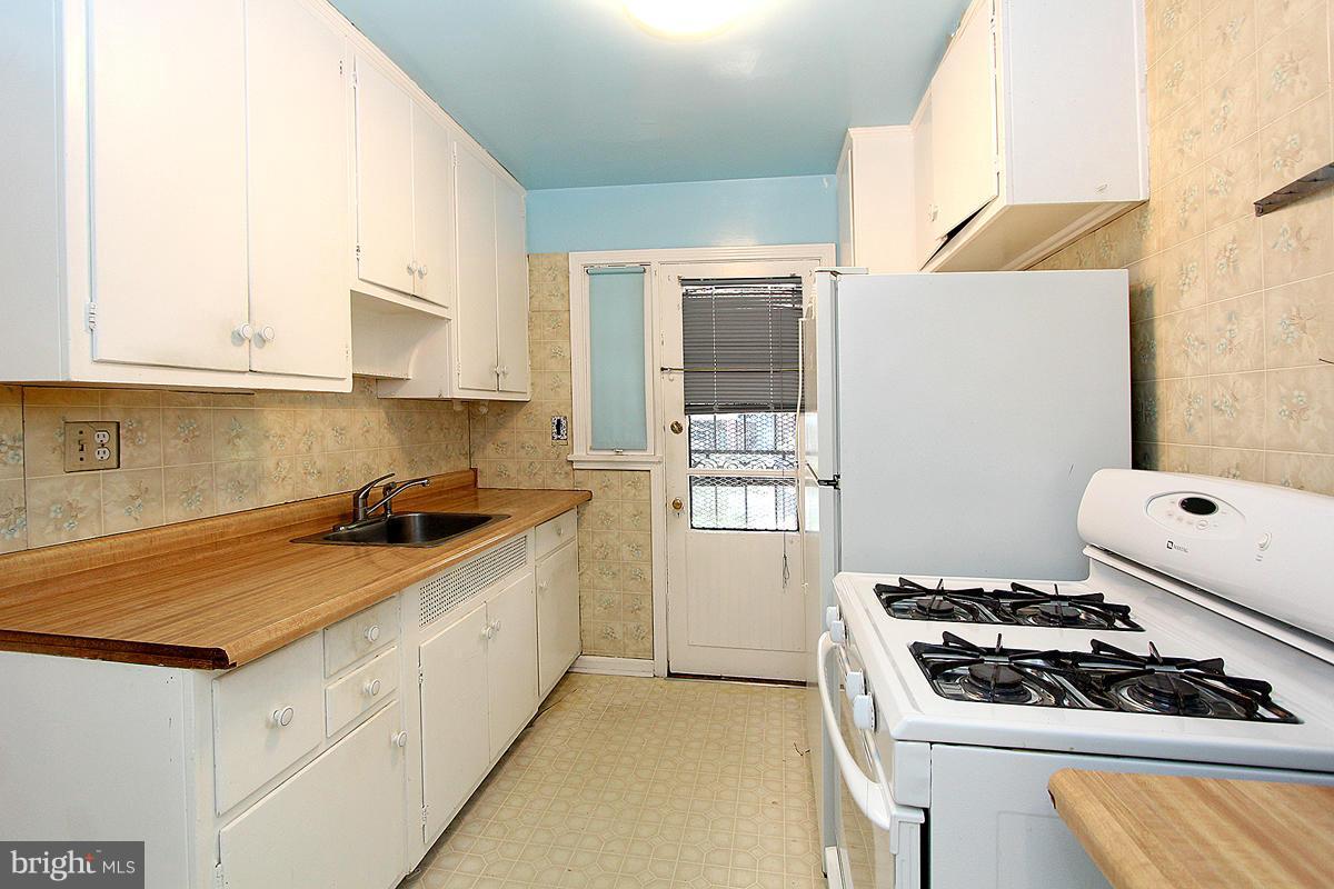 5020 Sargent Road Northeast Washington, DC 20017 - Photo 8 of 21 Kitchen