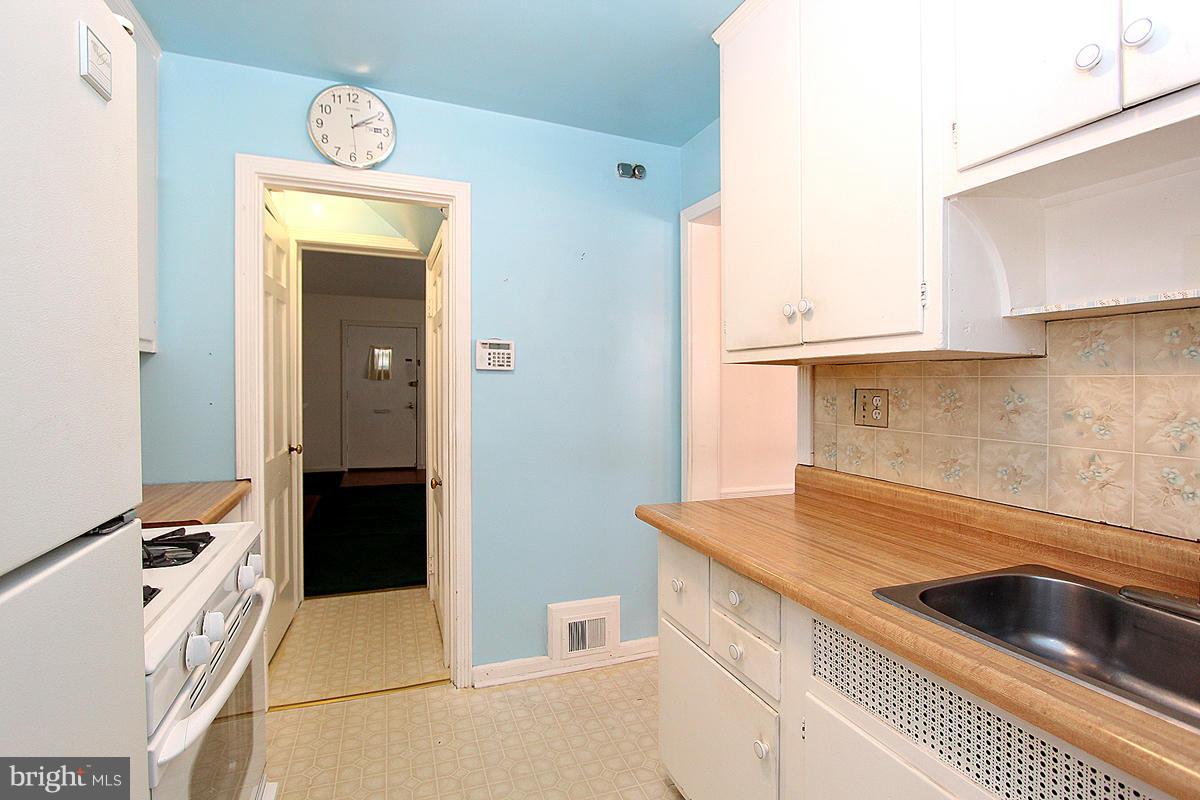 5020 Sargent Road Northeast Washington, DC 20017 - Photo 10 of 21 Kitchen