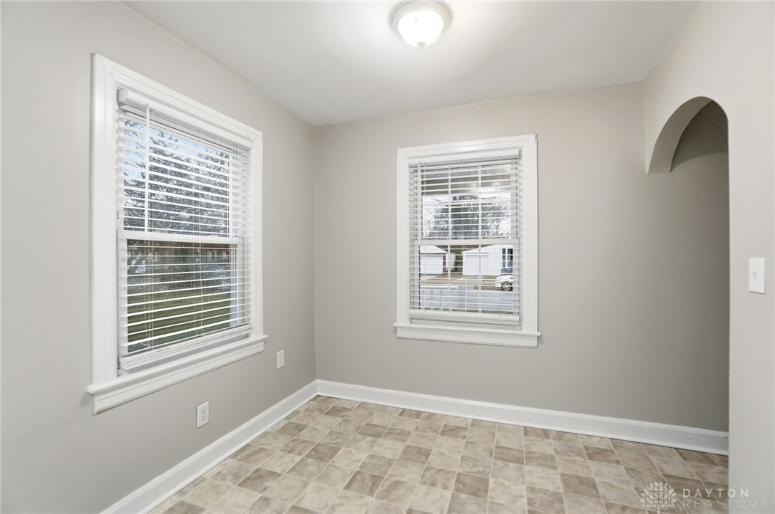 413 Spring Avenue Franklin, OH 45005 - Photo 12 of 30 Gallery Image 12