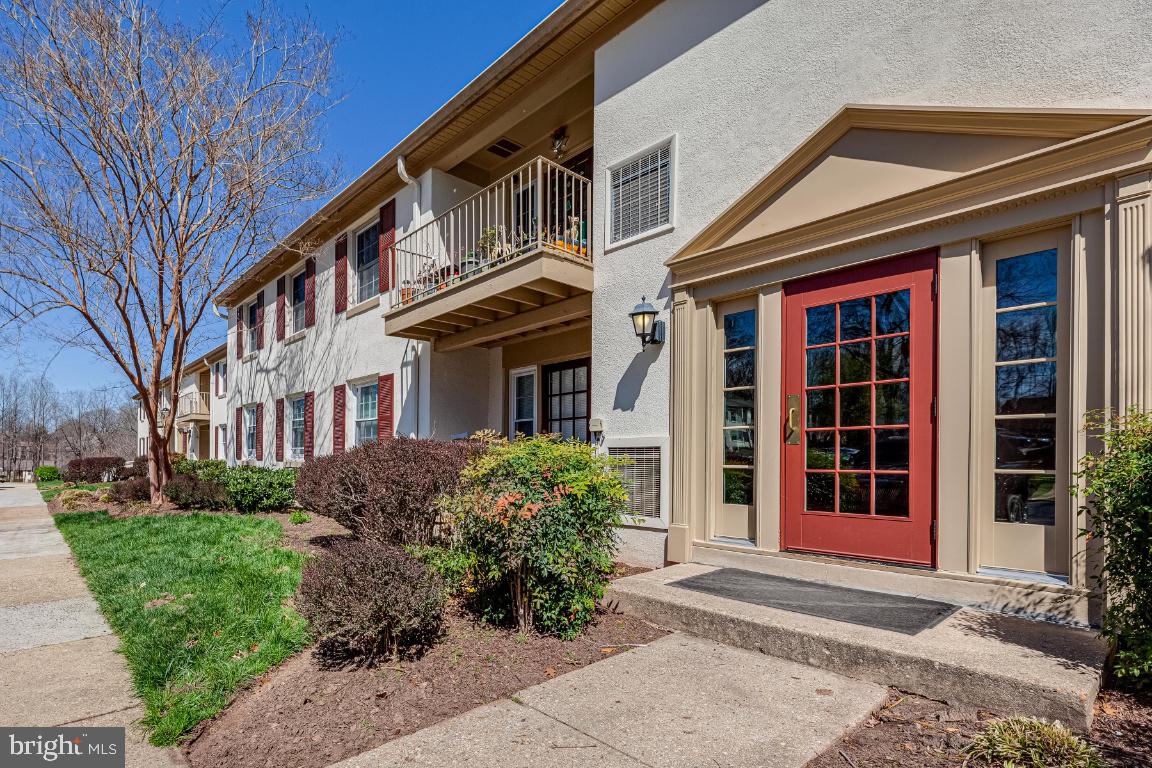 5901 B Kingsford Road, Unit 436 Springfield, VA 22152 - Photo 3 of 40