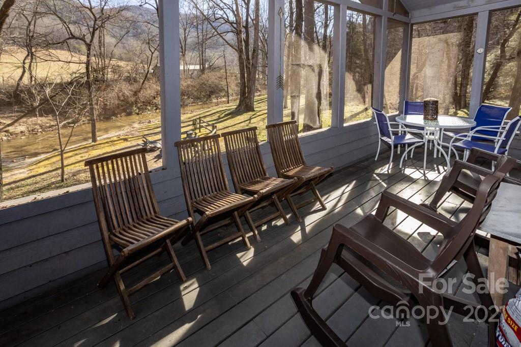 103 Edney Inn Road Hendersonville, NC 28792 - Photo 16 of 36 Gallery Image 16