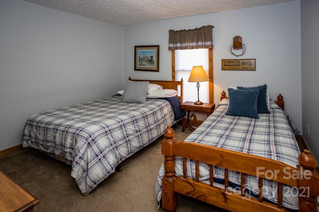 103 Edney Inn Road Hendersonville, NC 28792 - Photo 18 of 36 Gallery Image 18