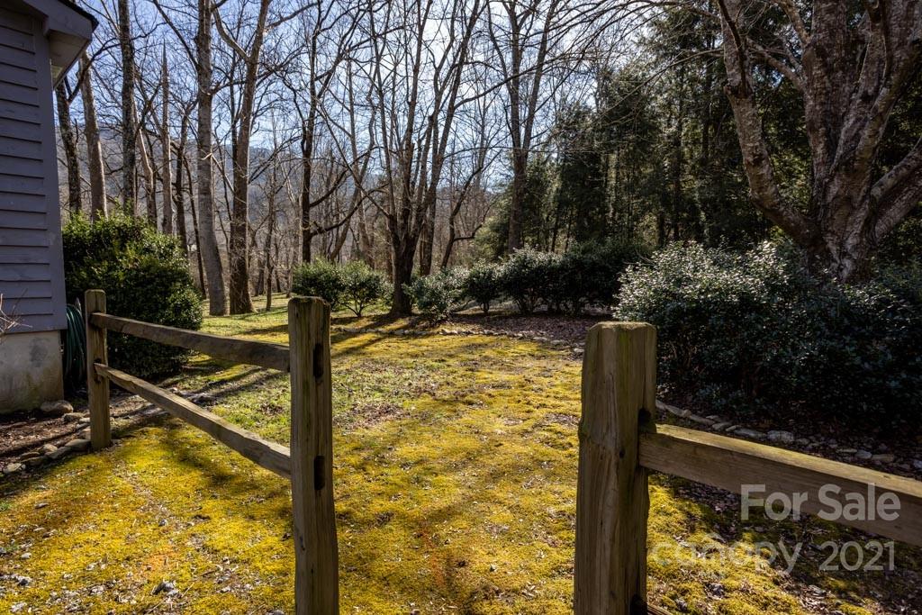 103 Edney Inn Road Hendersonville, NC 28792 - Photo 29 of 36 Gallery Image 29