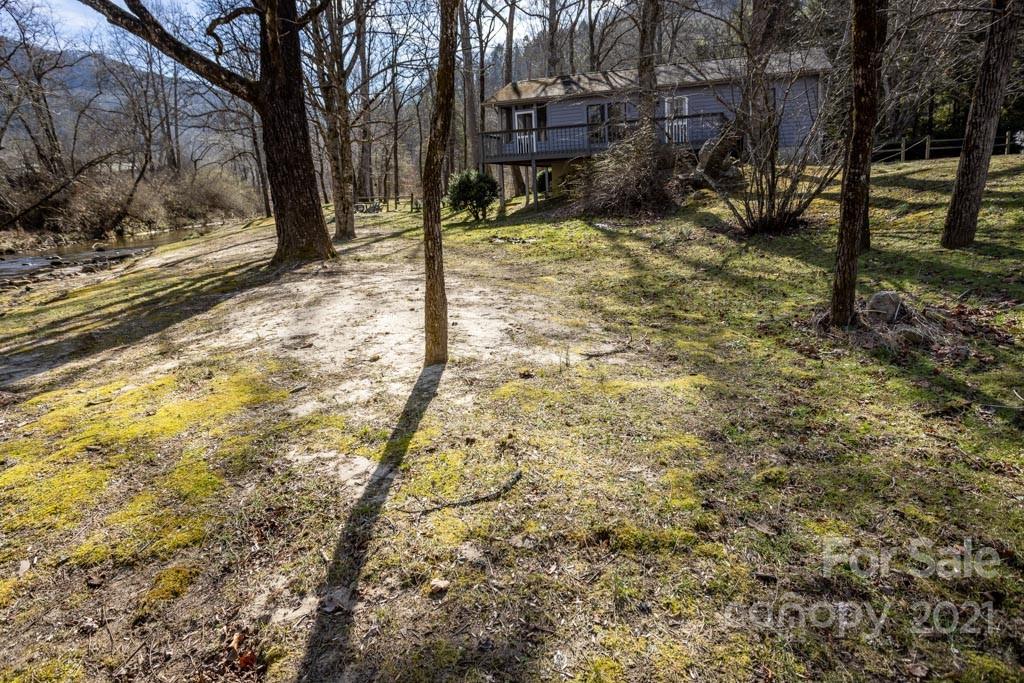 103 Edney Inn Road Hendersonville, NC 28792 - Photo 3 of 36 Gallery Image 3