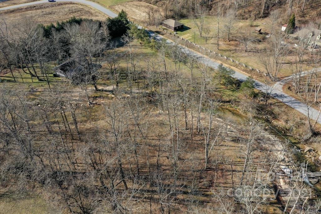 103 Edney Inn Road Hendersonville, NC 28792 - Photo 31 of 36 Gallery Image 31