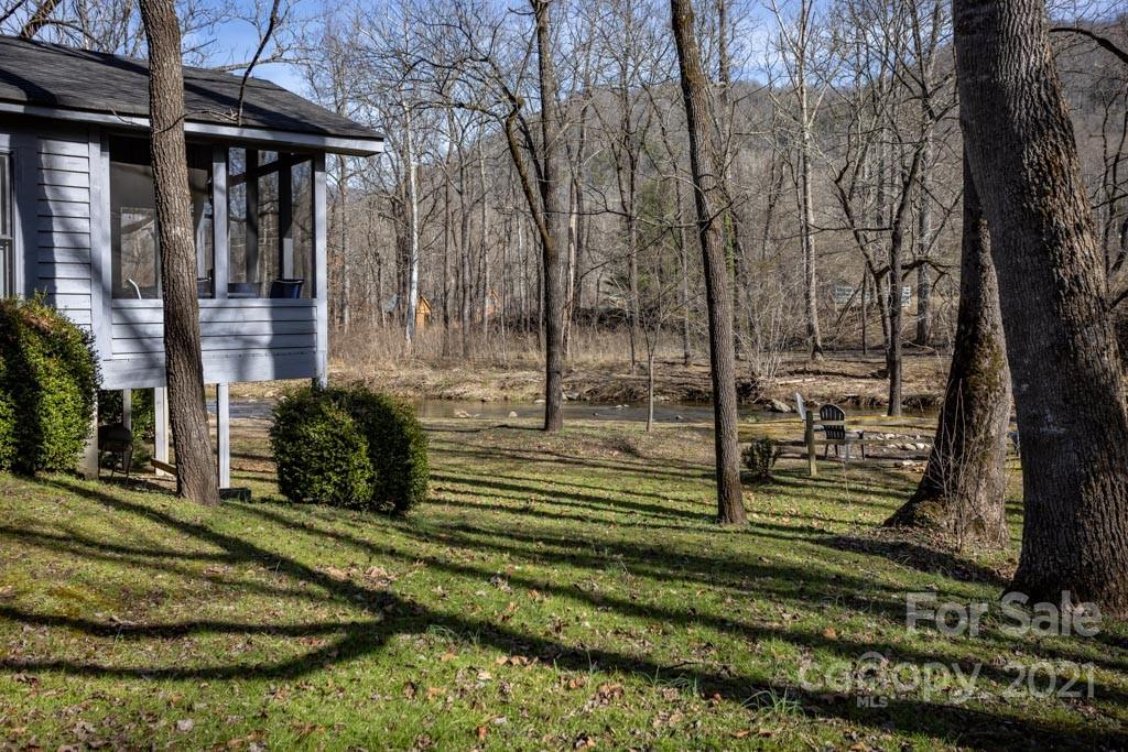 103 Edney Inn Road Hendersonville, NC 28792 - Photo 7 of 36 Gallery Image 7