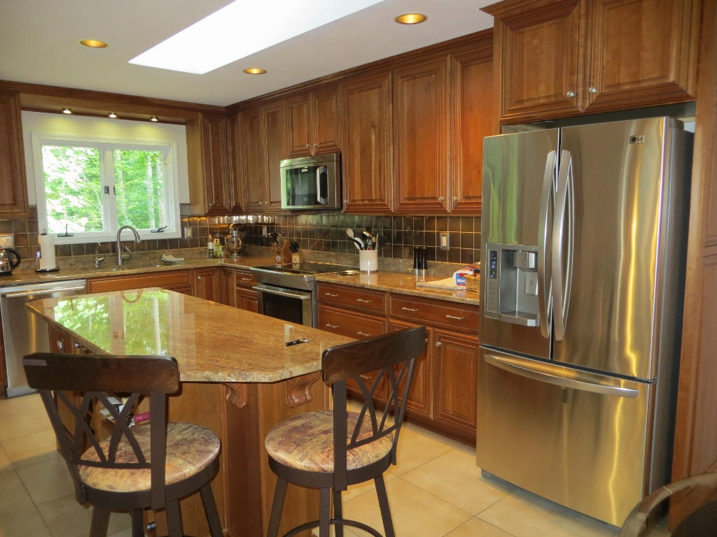 WOW! LOOK AT THIS KITCHEN