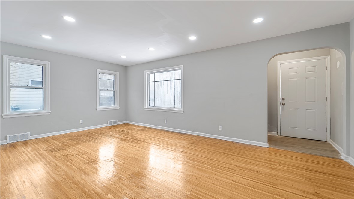 214 Winterroth Street Rochester, NY 14609 - Photo 4 of 21